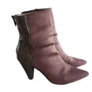 New‎ Directions Boots Alysse Cone Croc